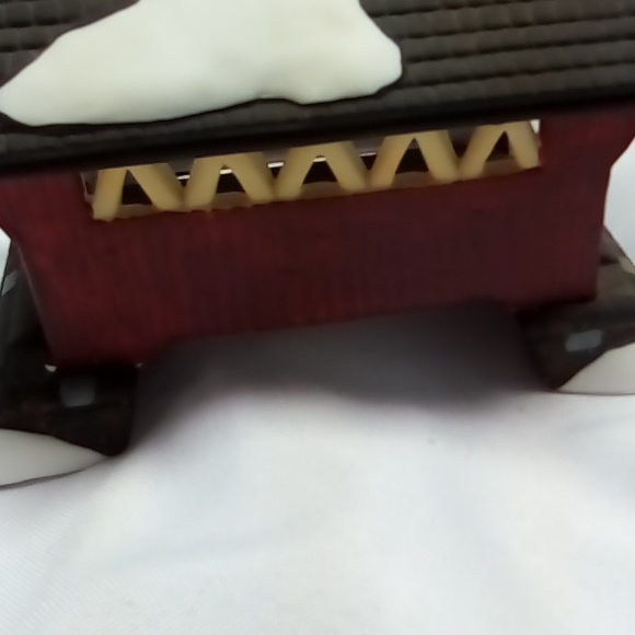 Department 56 "Red covered bridge" #5987-0 heritage village collection w/box - Picture 6 of 7